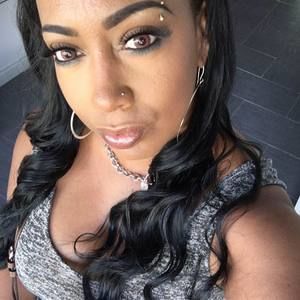 Meet your Posher, Monica